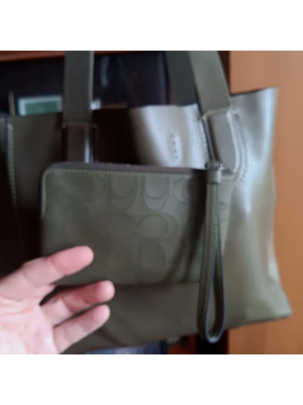 Coach Olive Green Derby Leather Tote Bag With Matching Wristlet